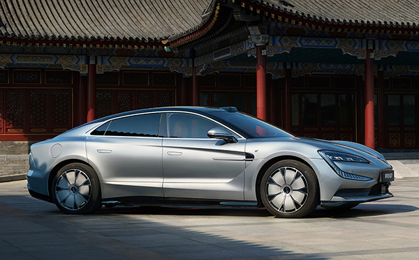 比亚迪仰望U7.jpg 比亚迪仰望U7.jpg