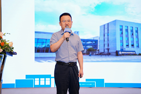 碳陶制动材料产业发展论坛在长沙成功举办 (1).jpg 碳陶制动材料产业发展论坛在长沙成功举办 (1).jpg